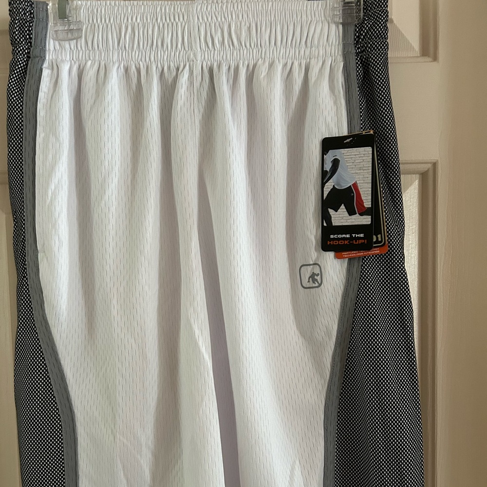 Men’s Shorts - Picture 1 of 5